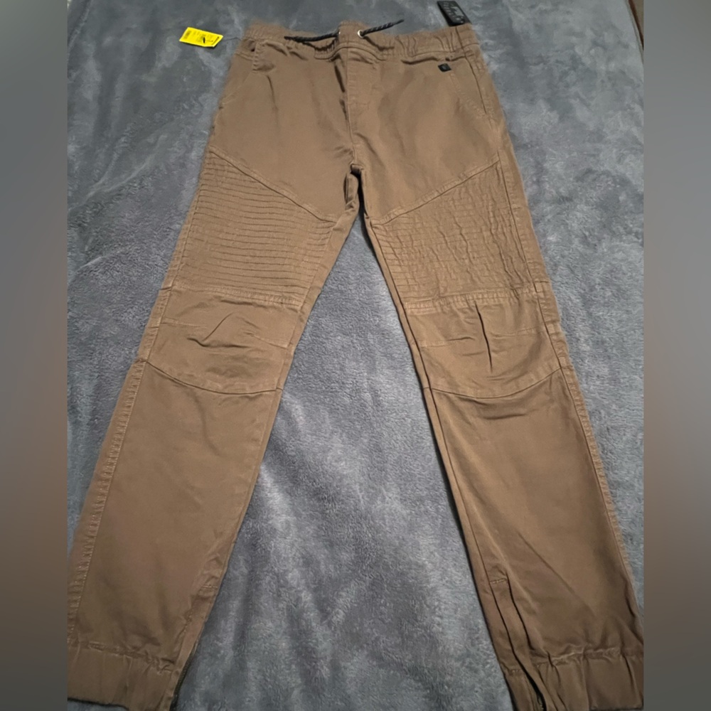 Nitrous Black Youth Joggers in Brown. New With Tags. Size Youth Large